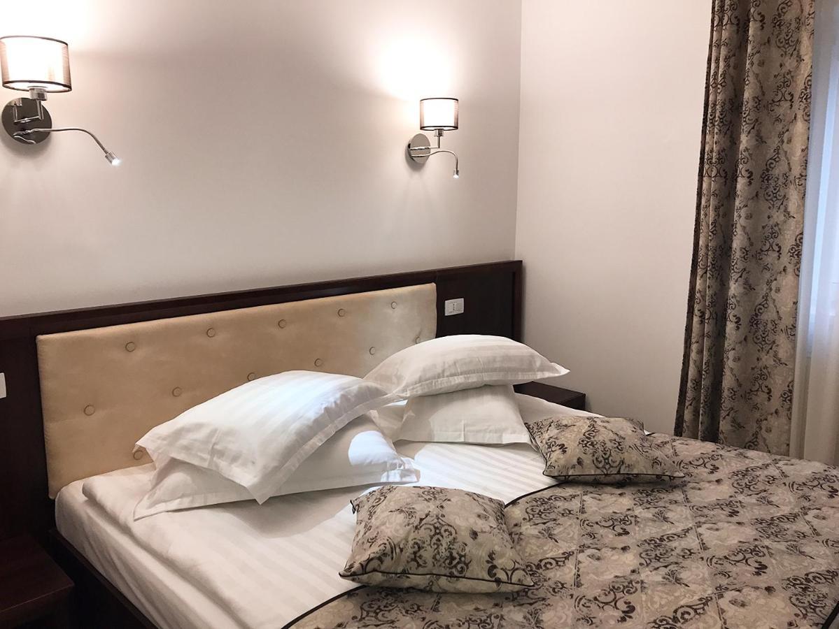 Casa Pino Hotel Brasov Ngoại thất bức ảnh