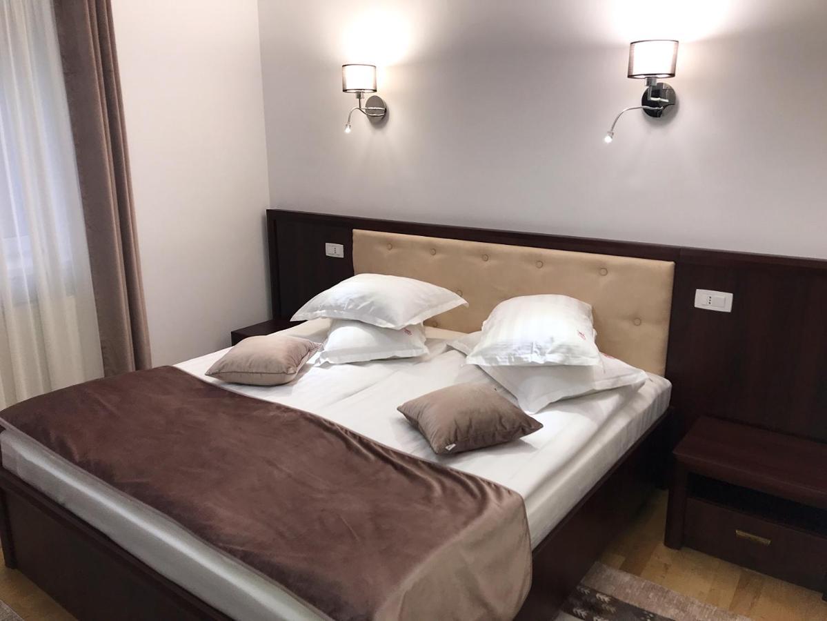 Casa Pino Hotel Brasov Ngoại thất bức ảnh