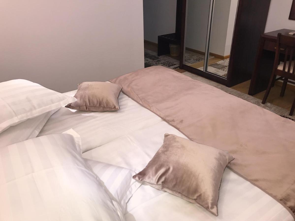 Casa Pino Hotel Brasov Ngoại thất bức ảnh