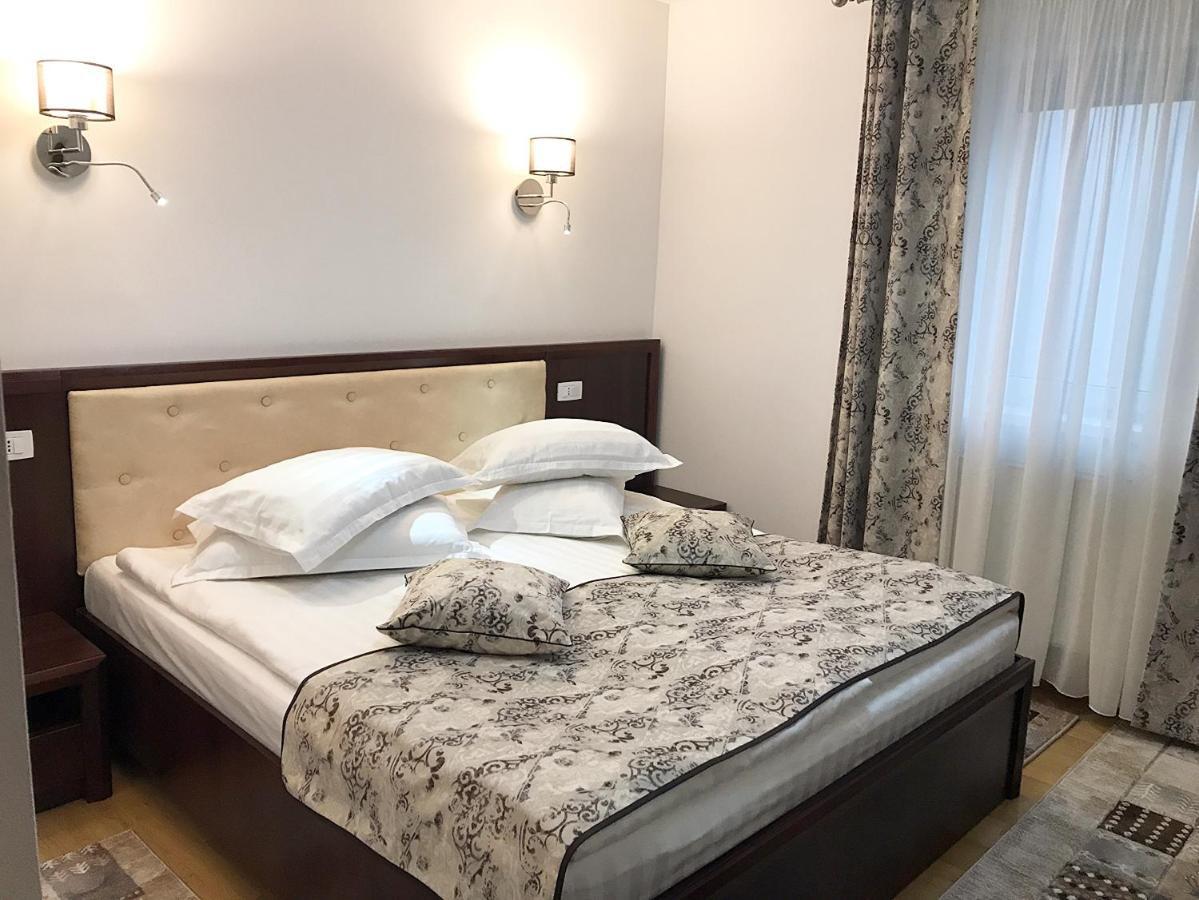 Casa Pino Hotel Brasov Ngoại thất bức ảnh